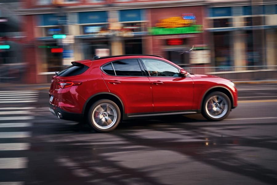  Alfa Romeo Stelvio Ti Sport (949) 2017 года  (NA) (фото 22 из 39)